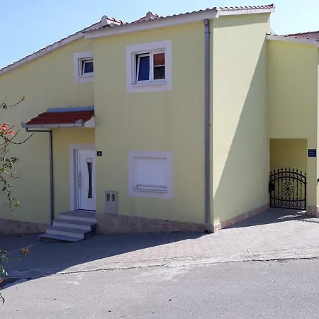 Wiki Apartment